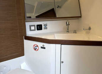 Chartern Sie segelboot in Veruda - Oceanis 46.1 - 4 cab.