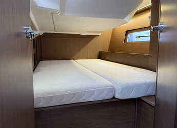 Chartern Sie segelboot in Veruda - Oceanis 46.1 - 4 cab.