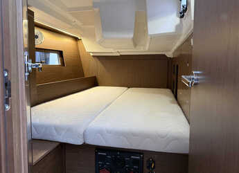 Chartern Sie segelboot in Veruda - Oceanis 46.1 - 4 cab.