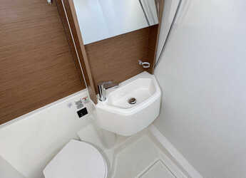 Chartern Sie segelboot in Veruda - Oceanis 51.1