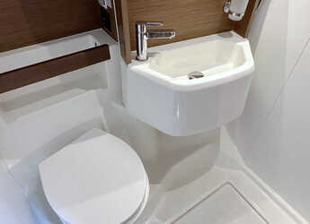 Chartern Sie segelboot in Veruda - Oceanis 51.1