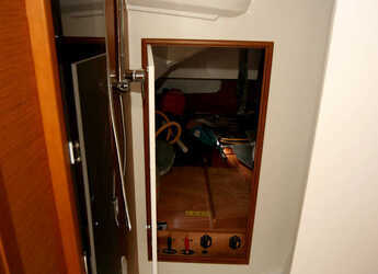 Chartern Sie segelboot in Veruda - Sun Odyssey 349 - 2 cab.