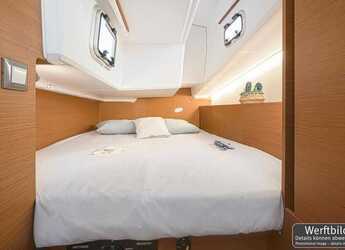 Chartern Sie segelboot in Veruda - Sun Odyssey 380 - 3 cab.