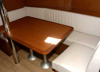 Alquilar velero en Punat - Sun Odyssey 389 - 2 cab.