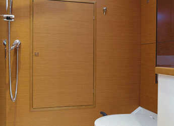 Chartern Sie segelboot in Veruda - Sun Odyssey 389