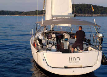 Chartern Sie segelboot in Veruda - Sun Odyssey 389