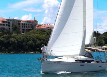 Chartern Sie segelboot in Veruda - Sun Odyssey 389