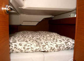 Chartern Sie segelboot in Veruda - Sun Odyssey 389