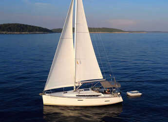 Chartern Sie segelboot in Veruda - Sun Odyssey 389