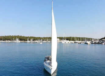 Chartern Sie segelboot in Veruda - Sun Odyssey 419 - 3 cab.