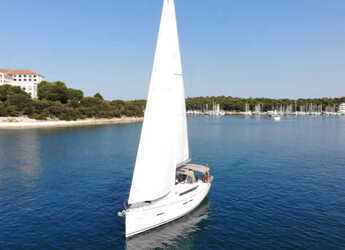 Chartern Sie segelboot in Veruda - Sun Odyssey 419 - 3 cab.