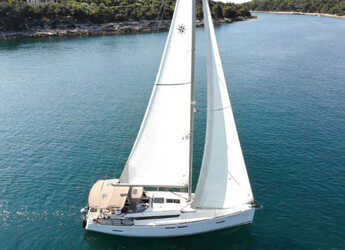 Chartern Sie segelboot in Veruda - Sun Odyssey 419 - 3 cab.