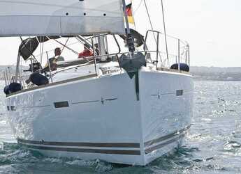 Chartern Sie segelboot in Veruda - Sun Odyssey 439