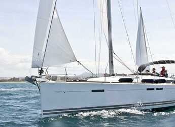 Chartern Sie segelboot in Veruda - Sun Odyssey 439