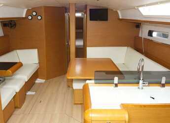 Chartern Sie segelboot in Veruda - Sun Odyssey 439