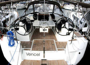 Chartern Sie segelboot in Veruda - Sun Odyssey 479 - 4 cab.