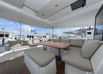 Alquilar catamarán en ACI Pomer - Astréa 42
