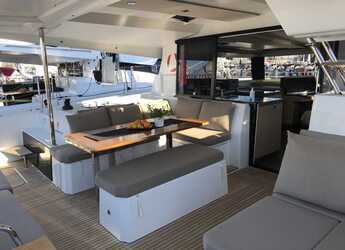 Alquilar catamarán en ACI Pomer - Astréa 42