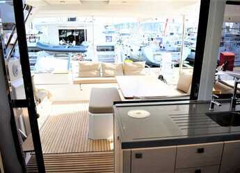 Alquilar catamarán en ACI Pomer - Astréa 42