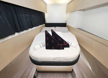 Alquilar catamarán en ACI Pomer - Astréa 42