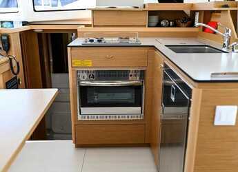 Alquilar catamarán en Veruda - Excess 11 - 4 + 1 + 1 cab.