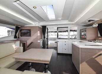 Alquilar catamarán en Marina Solila - Fountaine Pajot Astrea 42 - 4 + 2 cab.