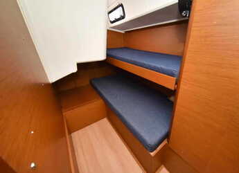 Rent a sailboat in Marina Solila - Sun Loft 47 - 6 + 1 cab.