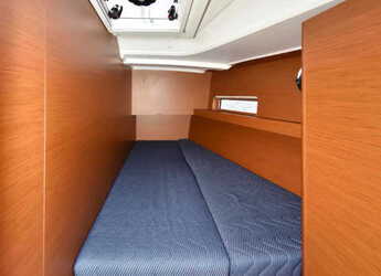 Rent a sailboat in Marina Solila - Sun Loft 47 - 6 + 1 cab.
