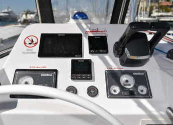 Alquilar catamarán en Veruda - Aventura 34