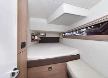 Alquilar catamarán en Veruda - Aventura 34