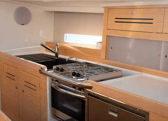 Alquilar velero en Port Olona - JPK 39 FC