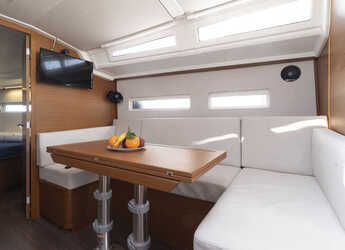 Noleggiare sailboat in Marina San Miguel - Sun Odyssey 410 - 3 cab.