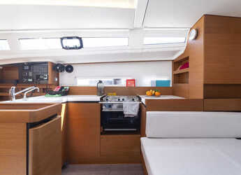 Noleggiare sailboat in Marina San Miguel - Sun Odyssey 410 - 3 cab.