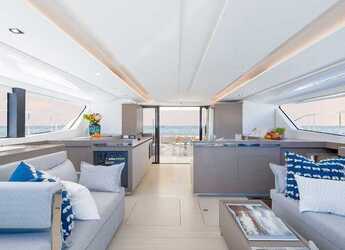 Chartern Sie motorkatamaran in Palm Cay Marina - Moorings 464PC (Exclusive)