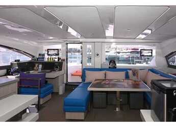 Rent a power catamaran in Nea Peramos - Leopard 51 PC