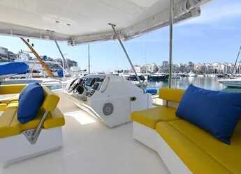 Rent a power catamaran in Nea Peramos - Leopard 51 PC