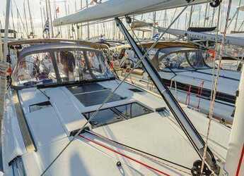 Chartern Sie segelboot in Nea Peramos - Sun Odyssey 519 -  5 cabs
