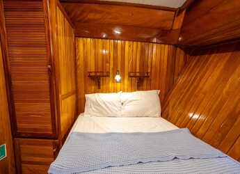 Rent a schooner in Nidri Marine - Gulet