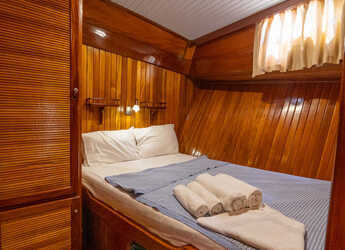 Rent a schooner in Nidri Marine - Gulet