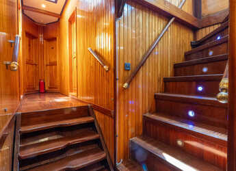 Rent a schooner in Nidri Marine - Gulet