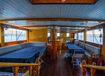 Rent a schooner in Nidri Marine - Gulet