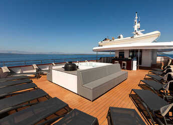 Rent a yacht in Split West Harbour - Motoryacht Yolo