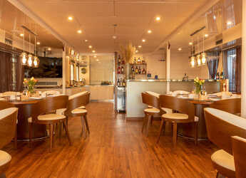 Rent a yacht in Split West Harbour - Motoryacht Yolo