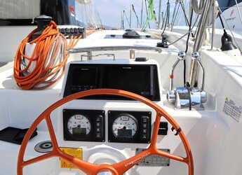 Rent a catamaran in Nea Peramos - Excess 11 - 4 + 1 + 1 cab.