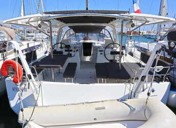 Chartern Sie segelboot in Nea Peramos - Sun Loft 47 - 6 + 1 cab.