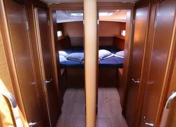 Chartern Sie segelboot in Nea Peramos - Sun Loft 47 - 6 + 1 cab.