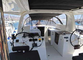 Chartern Sie segelboot in Nea Peramos - Sun Loft 47 - 6 + 1 cab.