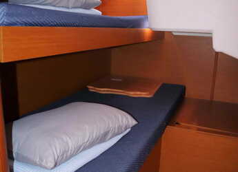 Chartern Sie segelboot in Nea Peramos - Sun Loft 47 - 6 + 1 cab.