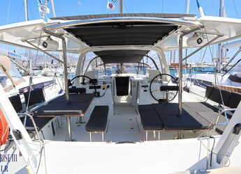 Chartern Sie segelboot in Nea Peramos - Sun Loft 47 - 6 + 1 cab.