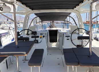 Chartern Sie segelboot in Nea Peramos - Sun Loft 47 - 6 + 1 cab.